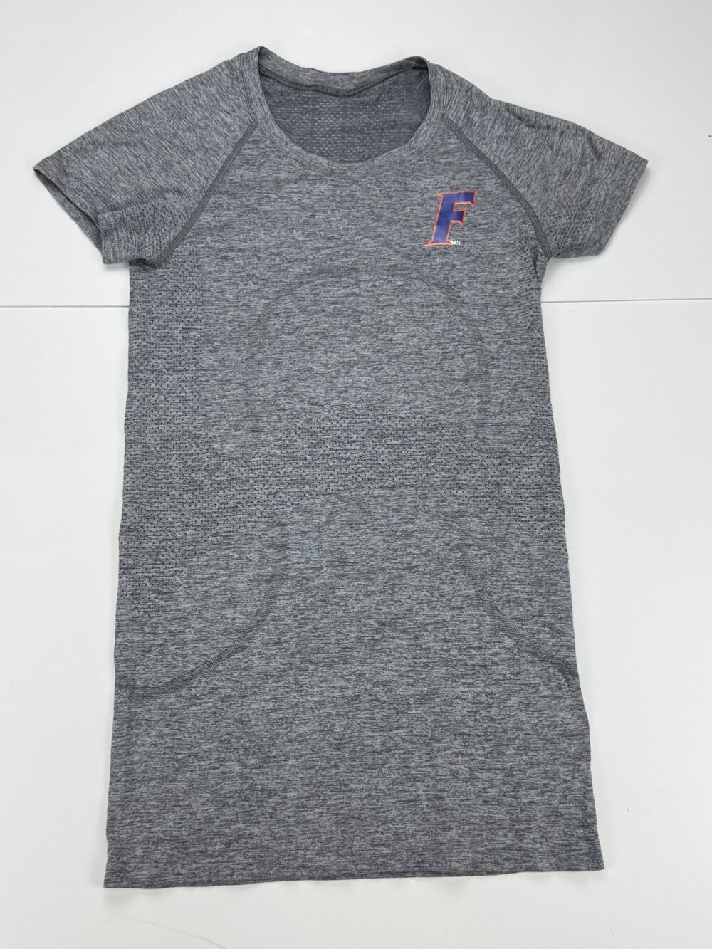 Lululemon Florida Gators Womens 4 Gray Seamless Running Shirt Short